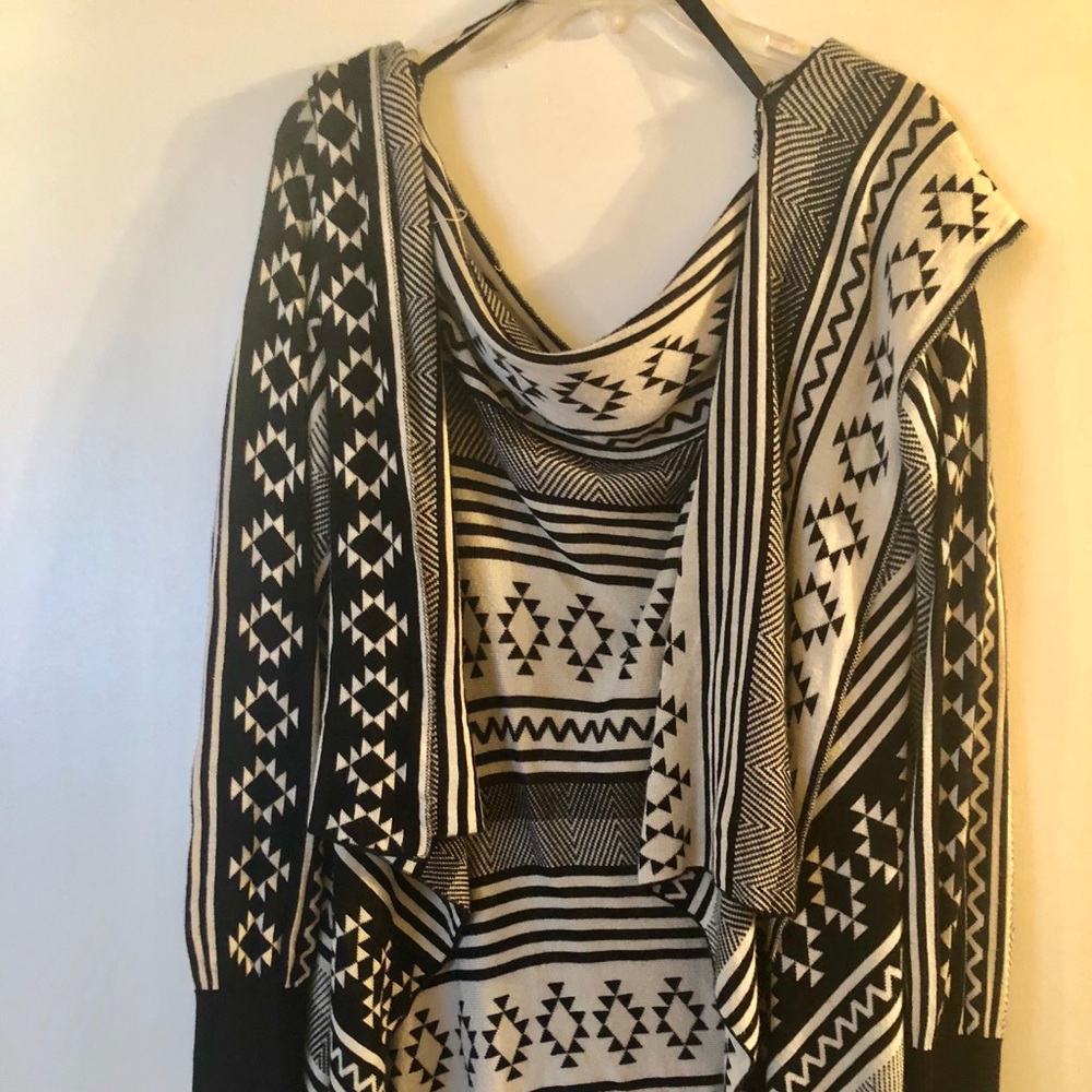 2X Aztec sweater